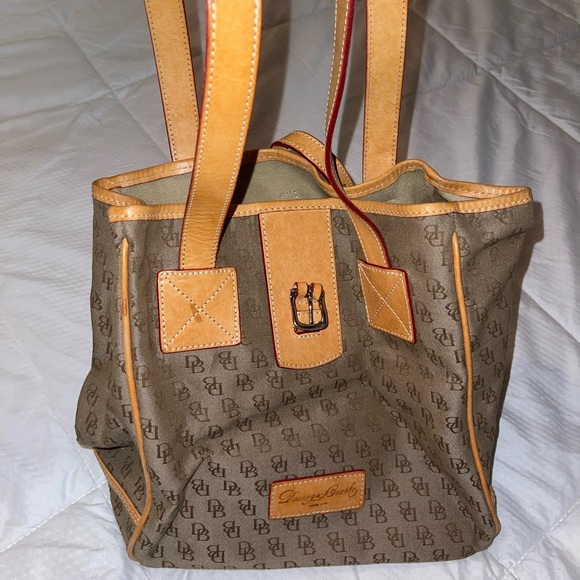 Dooney & Bourke - Tan and brown shoulder bag - Picture 1 of 5
